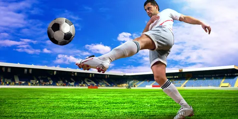 8 Pemain Sepak Bola Tercepat