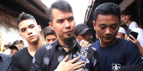 Ahmad Dhani Tidak Tahu Dul Bisa Menyetir - KapanLagi.com