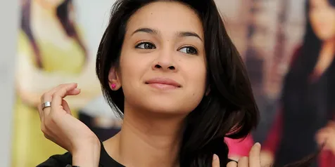 Akan Menikah, Bintang FTV Aryani Fitriana Pasang Foto Mesra
