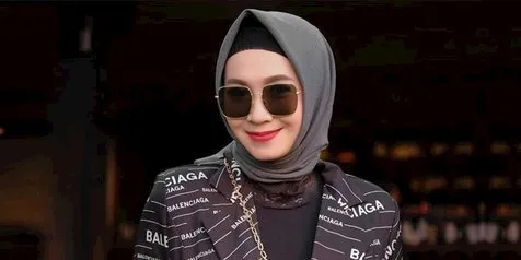 Alasan Poppy Putri tak Mau Operasi Plastik