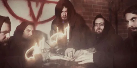 Album Dibajak, Vokalis The Black Dahlia Murder 'Marahi' Fans