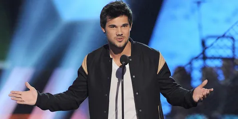 Apa Yang Salah Dengan Karir Akting Taylor Lautner?