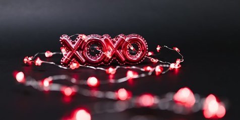 Arti XOXO dalam Bahasa Gaul Adalah Peluk dan Cium, Beserta