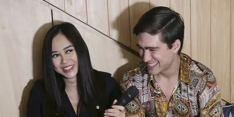 Aura Kasih Lebih Dulu Nyatakan Cinta Pada Eryck Amaral