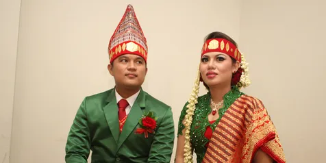 Awal Kenalan, Istri Tak Tahu Posan Adalah Drummer Kotak