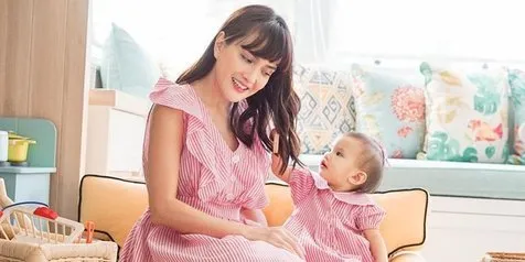 Baby Claire Tertidur Dengan Kepala Miring di Kursi, Netizen Soroti Leher Karena Takut Nanti Sakit Saat Bangun