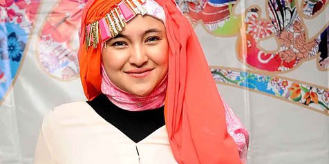 Baju Renang  Muslimah ala Marshanda Turbannya Cantik 