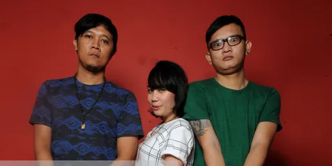 Banyaknya Orang Galau Jadi Alasan Lagu Cassandra Laris Manis