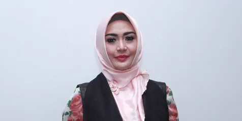 Baru Cerai, Edies Adelia Tak Mau Buru-Buru Cari Pengganti