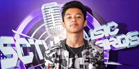 Bastian Steel, Bantah Dirinya Bermusuhan Dengan CJR
