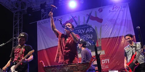 Bawa Saron, V1MAST Persembahkan Lagu Ultah Untuk Rocket 