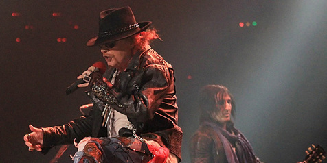 Bawakan 'Indonesia Raya', Guns N Roses 'Bakar' Penonton