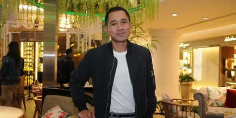Begini Cara Menanamkan Budaya Membaca di Keluarga Lukman Sardi