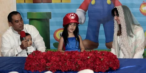 Begini Jadinya Jika Putri Nia Ramadhani Dandan & Menari Ala Moana