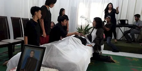 Begini Kronologi Meninggalnya Aktor Advent Bangun Menurut Keluarga