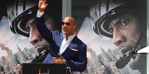 Berhati 'Malaikat', Dwayne Johnson Kunjungi Rumah Sakit Anak