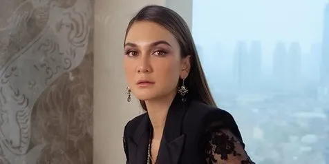 Bikin Heboh, Ini Penampakan Cincin Berlian Milik Luna Maya yang Harganya Rp 3 Miliar