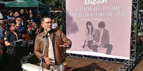 Bukan Taman Dilan, Ridwan Kamil Resmikan Tempat Literasi 