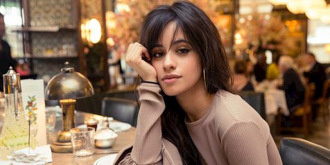 Camila Cabello 'Havana' Pimpin Chart Musik Inggris di Pertengahan Minggu Ini