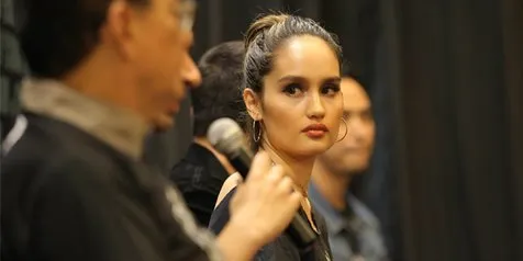 Cinta Laura Nggak Bisa Diminta Lemah Lembut, Bawaannya Nantangin Orang