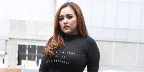 Clara Gopa 'Duo Semangka' Dikucilkan Karena Jelek Saat SMA, Kini Didoakan Haters Kena Kanker Payudara
