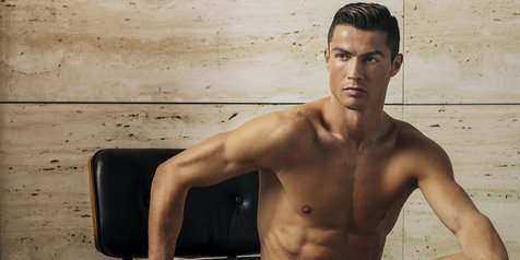 Cristiano Ronaldo Pamer Rambut Baru Berponi Netizen Indonesia Jamet Versi Eropa Kapanlagi Com