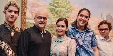 Dapat Sambutan Hangat Dari Ketiga Anak Maia Estianty, Irwan Mussry Bahagia
