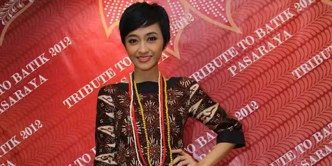 Deasy Noviyanti Bagi Kesadaran HIV/AIDS Lewat Program Syair.org