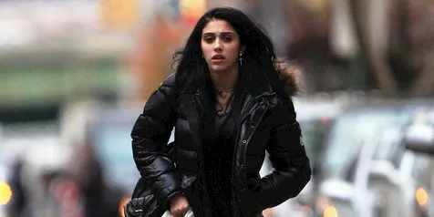 Debut Anak Madonna di NYFW, Lourdes Leon Tampil Ala Gadis Gypsy