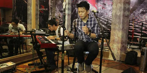 Denny Sakrie Beri Saran Untuk NOAH