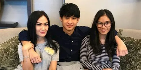 Devano Danendra Putra Iis Dahlia Sebut Video Ciuman Sudah Lama