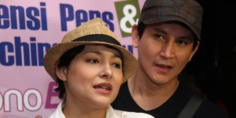 Dewi Rezer dan Marcelino Lefrand Dikaruniai Jarvis Leopold