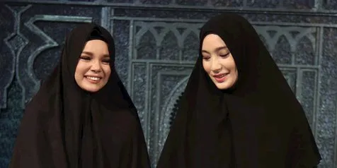 Hasil gambar untuk Tatjana Saphira dewi sandra hijab