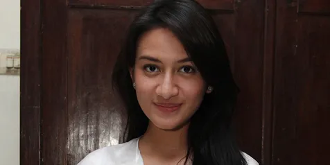 Dhini Gayatri Berbagi Bersama Anak Kurang Mampu