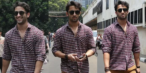 Di Tengah Padang Ilalang, Shaheer Sheikh Tampil Keren ala Borjuis