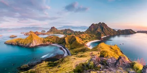 Dikenalkan Para Influencer, Begini Cantiknya Labuan Bajo di 'Mata' Thailand