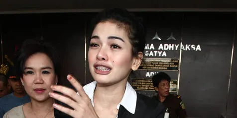 Dikeroyok, Nikita Mirzani Diduga Dalam Pengaruh Alkohol
