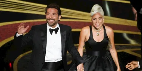 Dirumorkan Hamil, Lady Gaga Benarkan Kabar Tersebut Lewat Twitter?