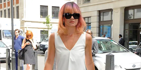 Ditunjuk Gantikan Band Punk, Lily Allen Kena Bully di Twitter