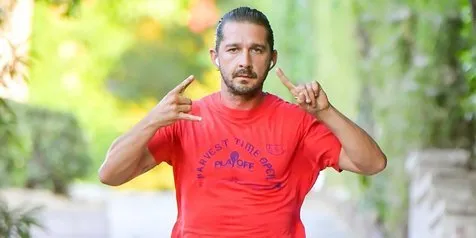Dituntut FKA Twigs Karena Kekerasan Seksual, Shia LaBeouf Tertangkap Cium Mesra Margaret Qualley