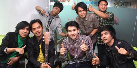 Dodhy Kangen Ajari Vokalis Baru Cara Kuasai Panggung - KapanLagi.com