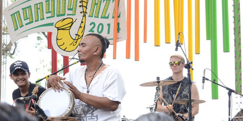Drummer Bule Ganteng Sukses Bikin Heboh Ngayogjazz 2014