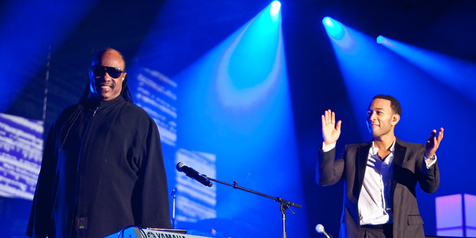 Duet Ed Sheeran Dan Chris Martin Diperpanjang Stevie 