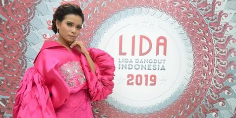 Dukung Sheyla LIDA 2019, Masyarakat Maluku Turun ke Jalan Kumpulkan Dana Pakai Kardus