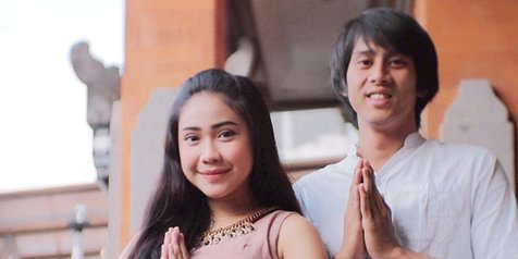 Enam Bulan Nikah, Livia 'Teenebelle' Lahirkan Anak Pertama 