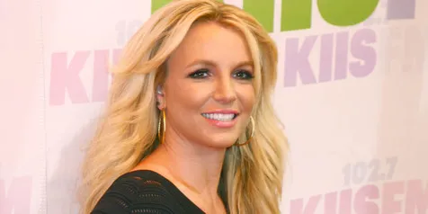 [Foto] Britney Lebih 'Matang' Di Video Klip 'Work B*tch 