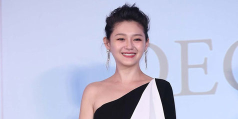 [FOTO] Hamil Anak Kedua, Barbie Hsu Pamer Perut Buncit Telanjang - KapanLagi.com