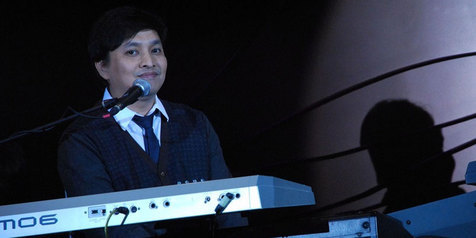 [Foto] Presale Konser Yovie Widianto Dipadati Pembeli 