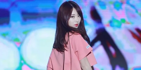 FOTO: Terlampau Cantik, Bintang Korea Ini Dituding 'Sukses' Oplas