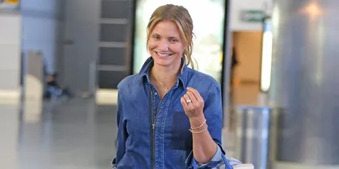 FOTO: Tutupi Perutnya Dengan Mantel, Cameron Diaz Hamil?